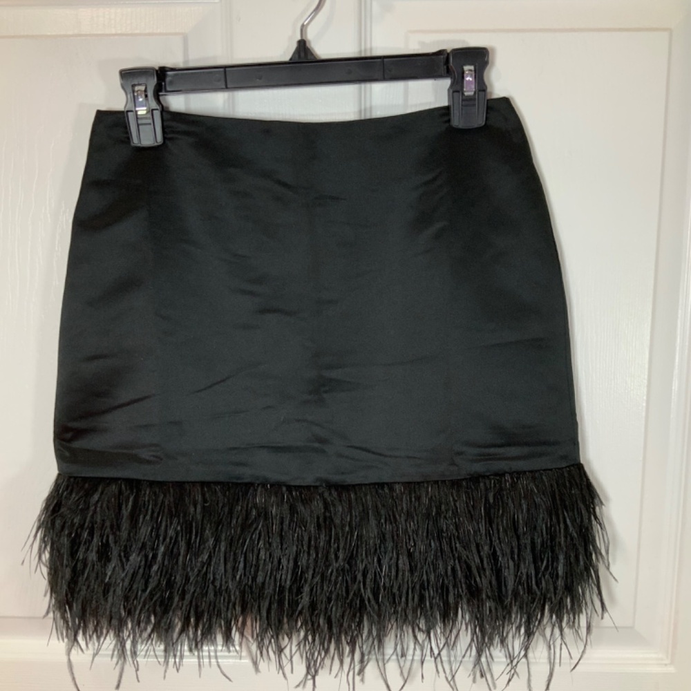 J Crew Collection Feather Hem Black Y2K Minimalist Mini Evening Skirt Size 0 New - Picture 3 of 8